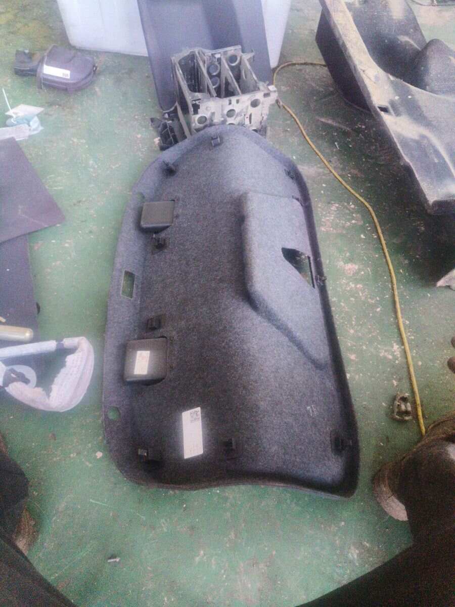 4F5867975F 尾盖内饰板