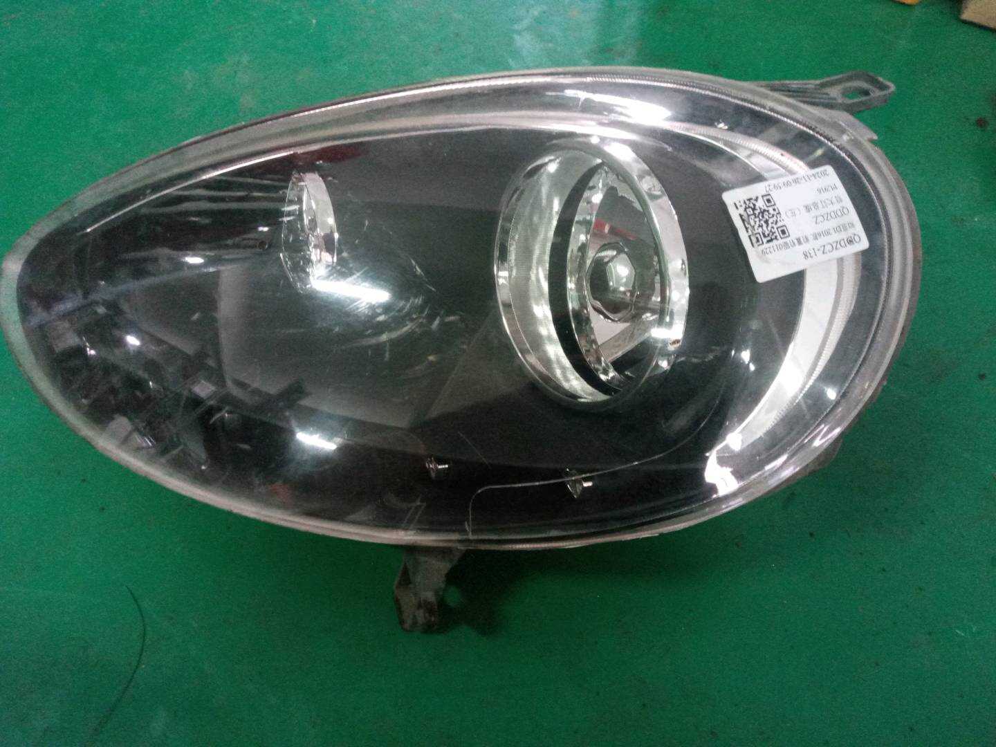 W11412110000 前大灯总成（左）