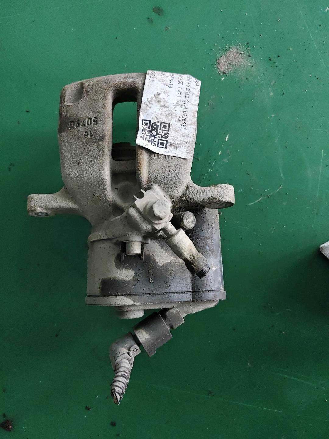 5N0615404 后制动分泵(右)