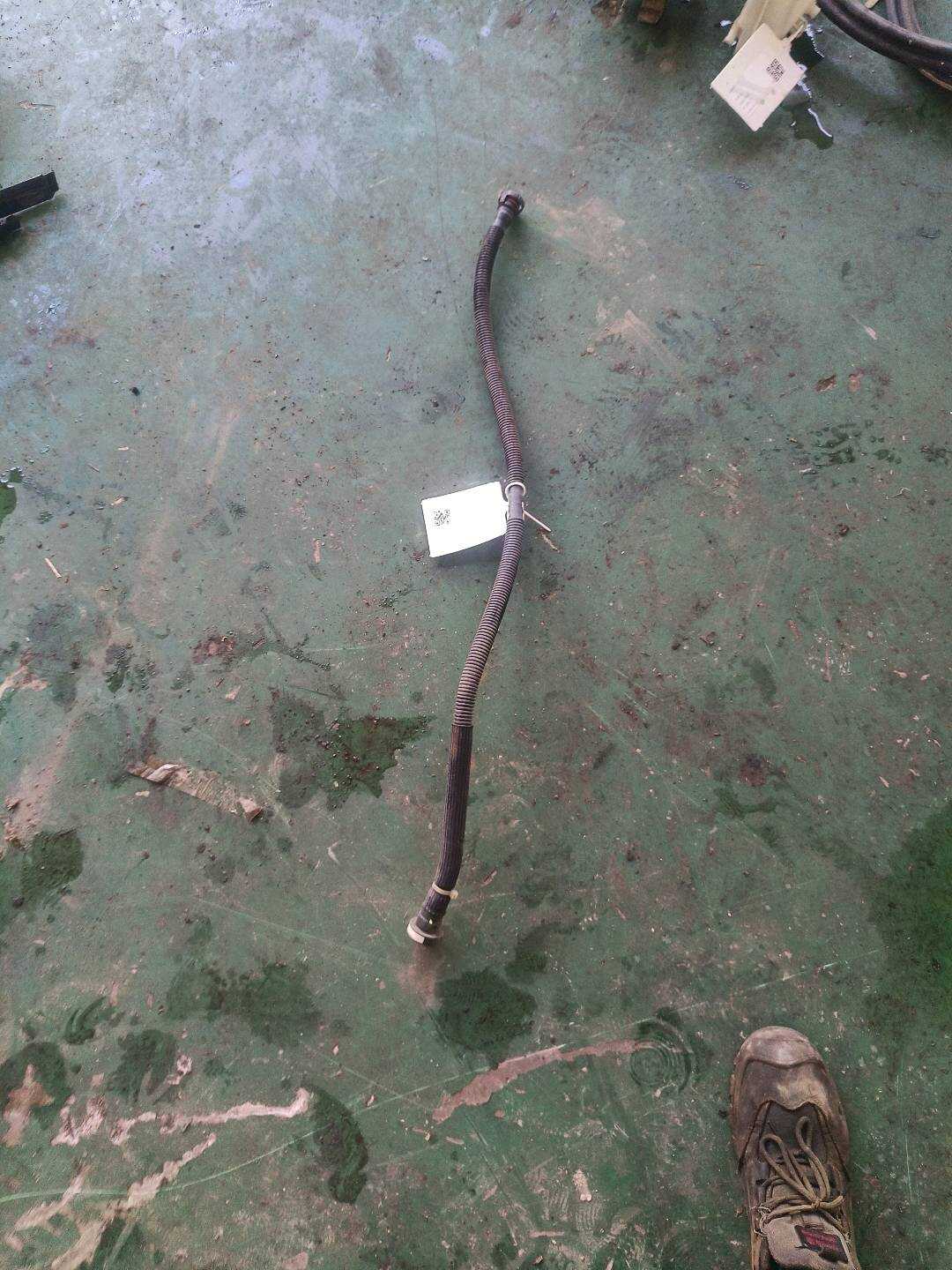 16126765748 燃油箱通风管