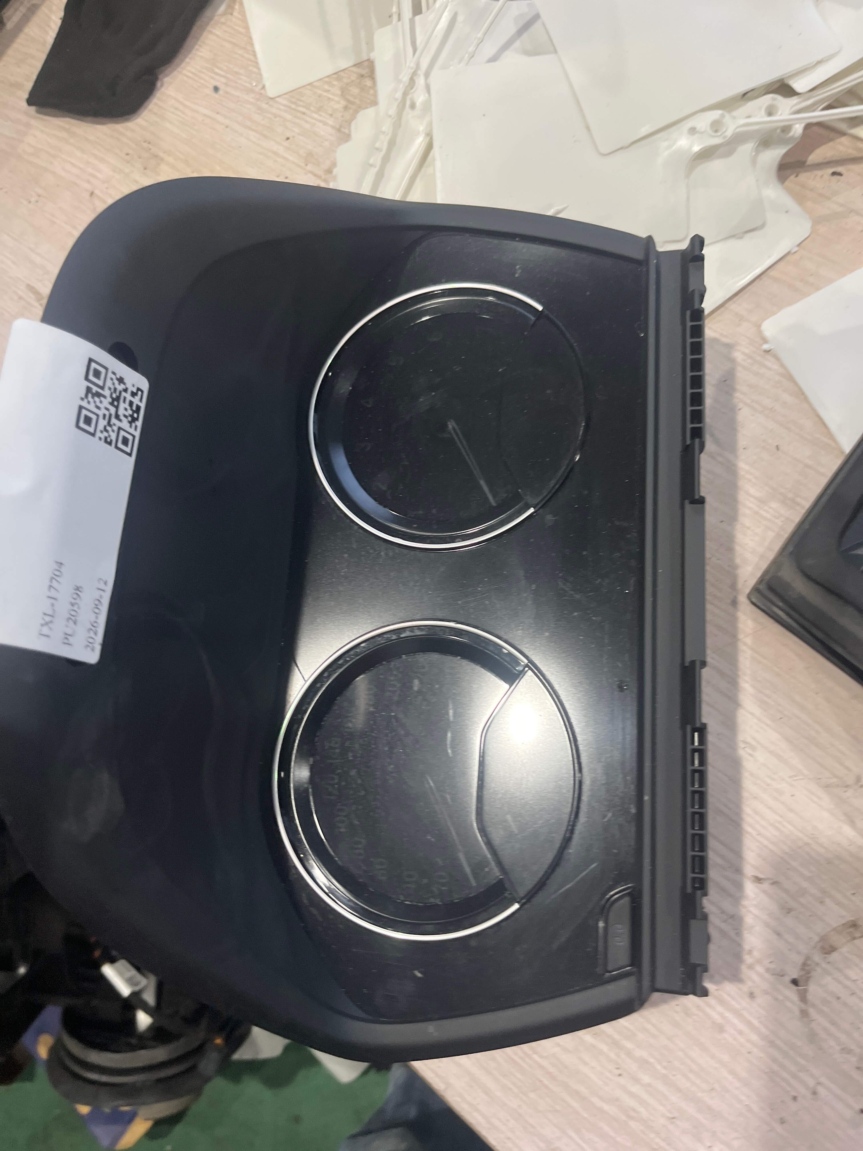 62105B413D7 组合仪表总成