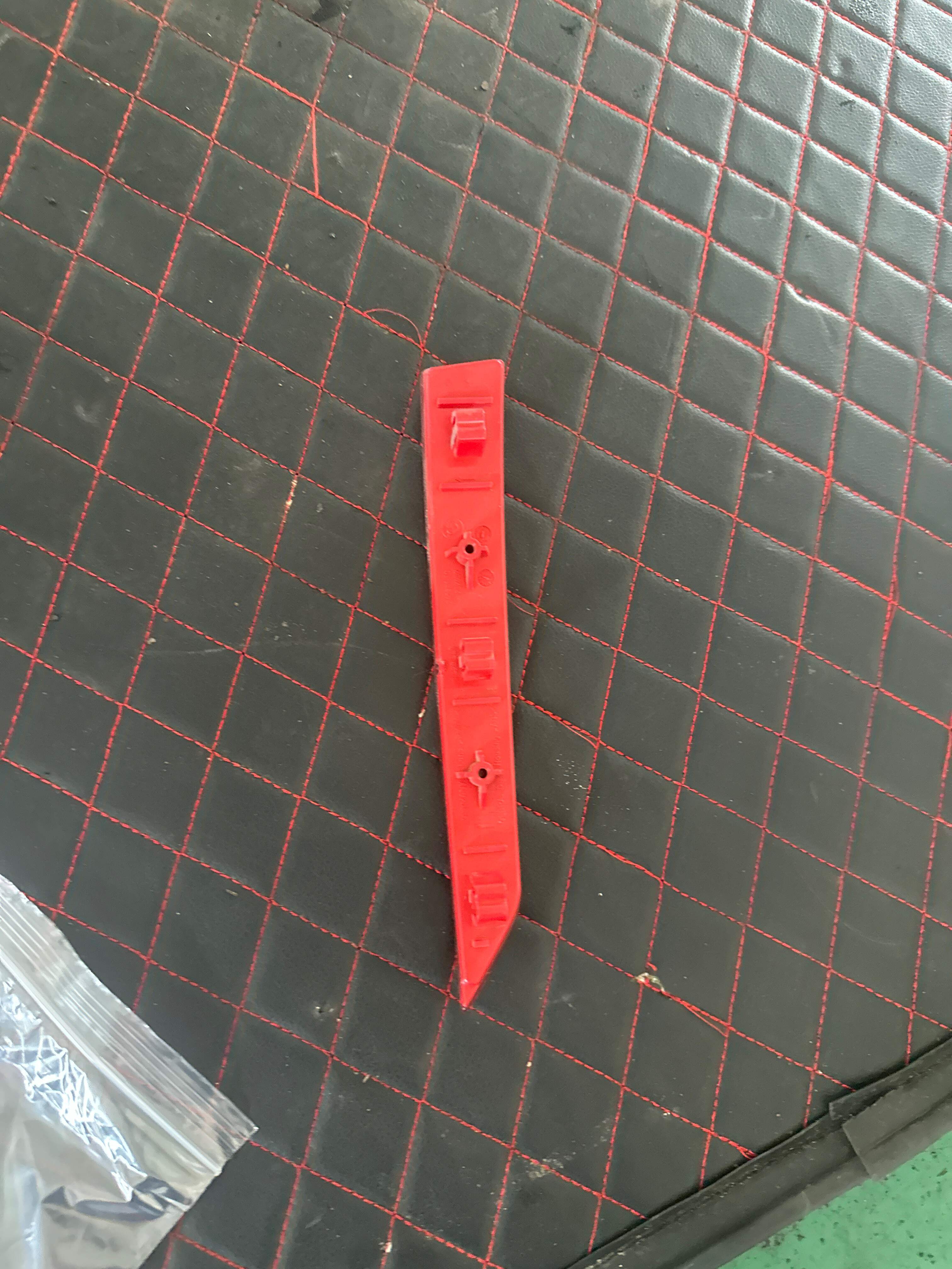63147420447 后保险杠装饰灯(左)