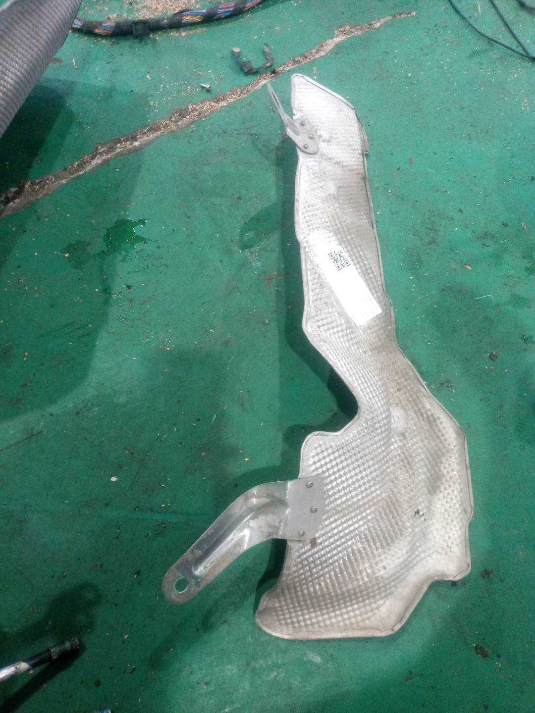 51487247264 发动机支架上绝热件