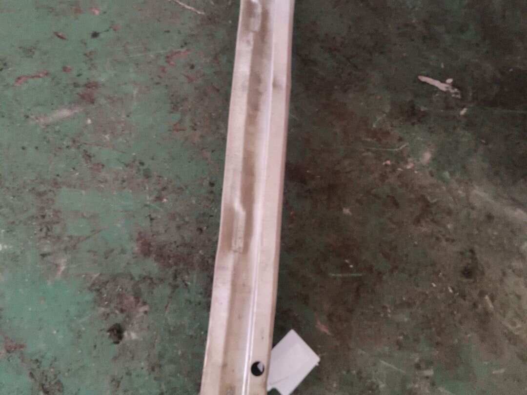 8R0807313C 后保险杠骨架