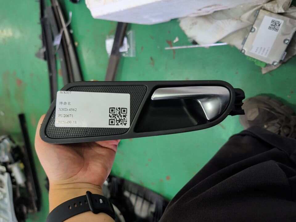 5ND839113E 后门内拉手(左)
