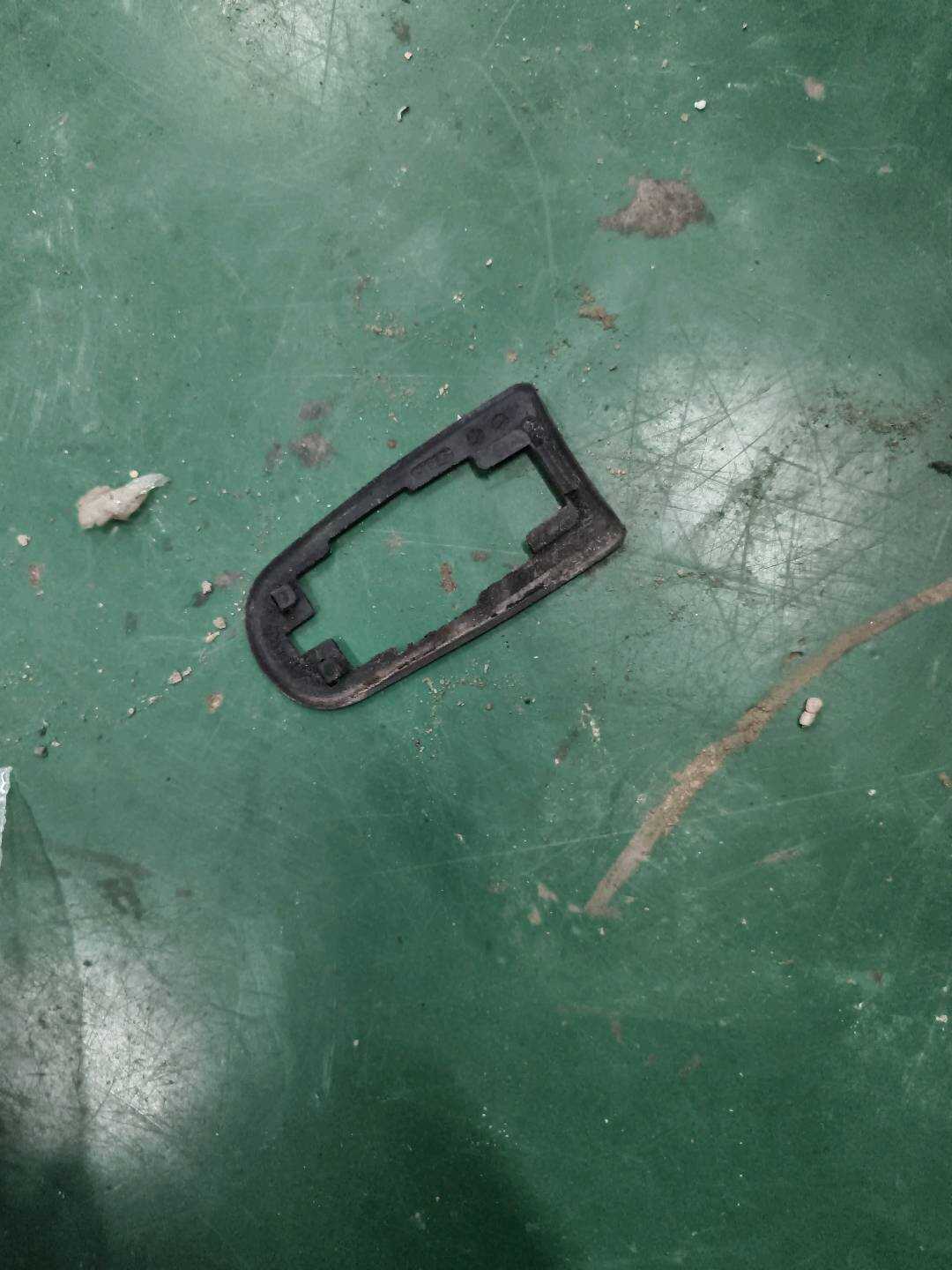 3M51R22042BC 前门外拉手隔垫(右后)