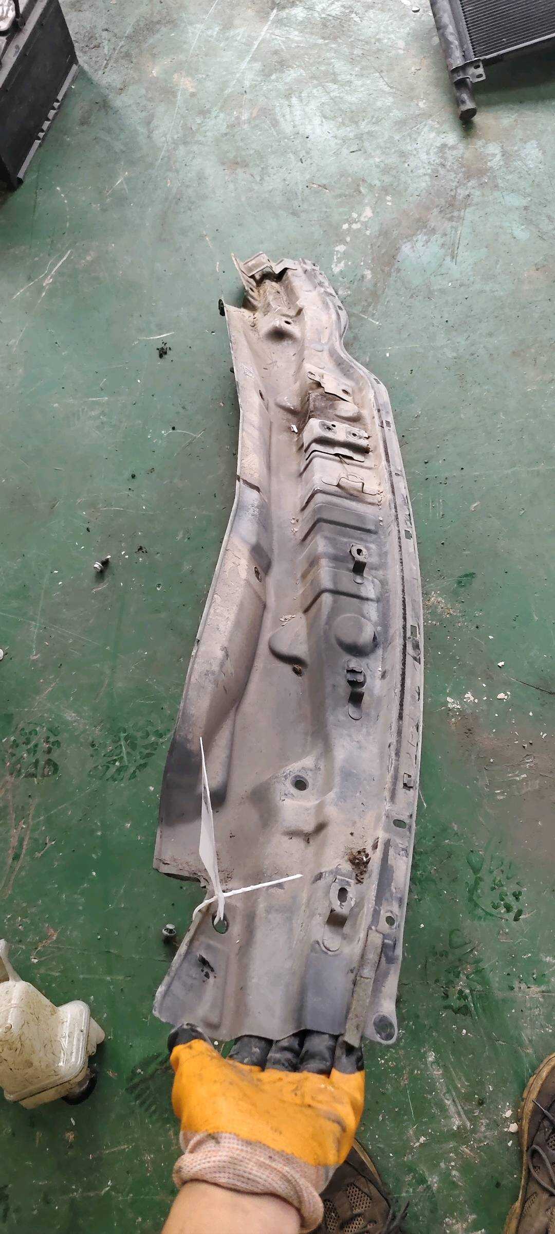 5261876010 Front Bumper Guard, Lower