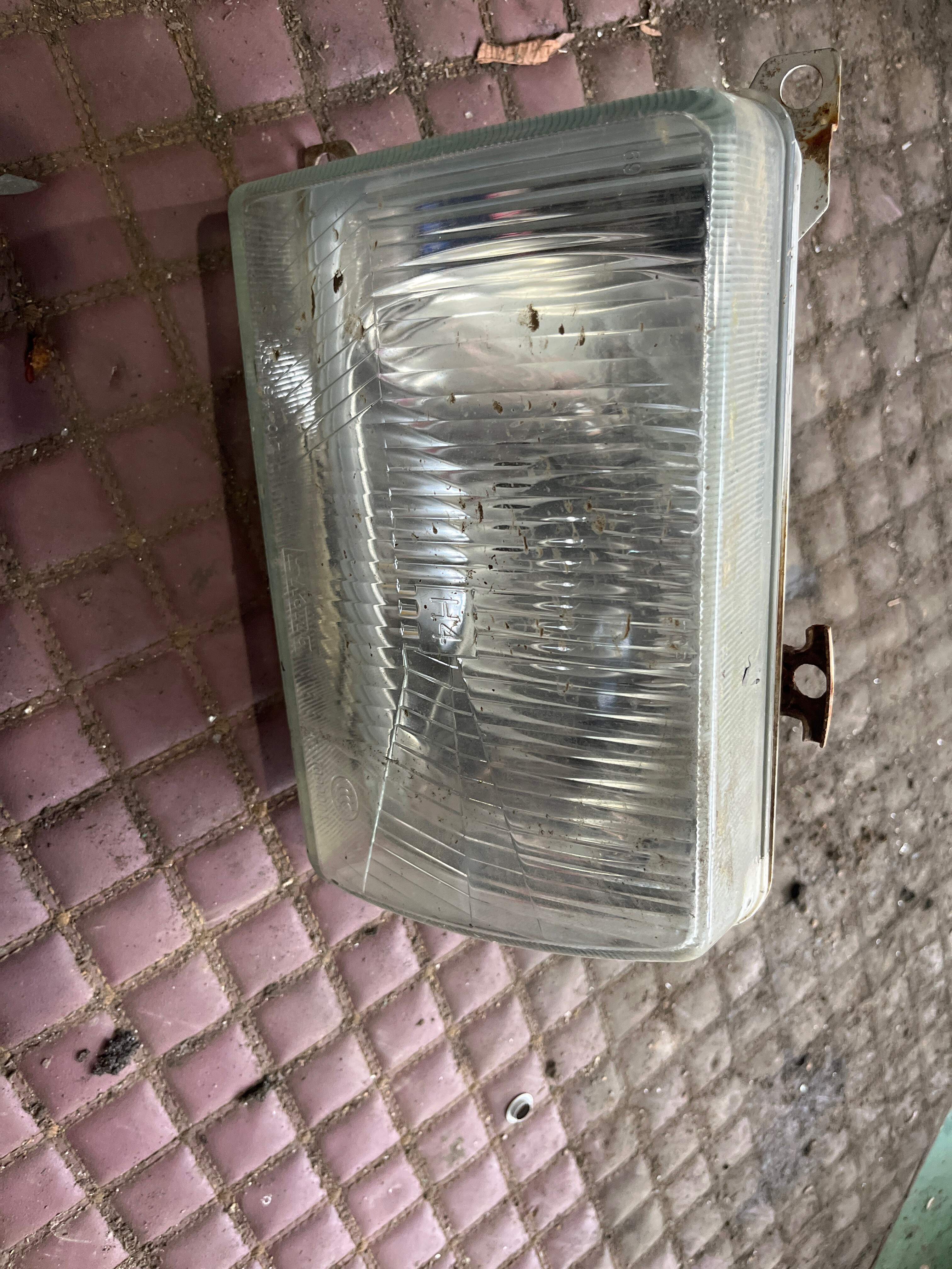 321941018B 前大灯总成(右)