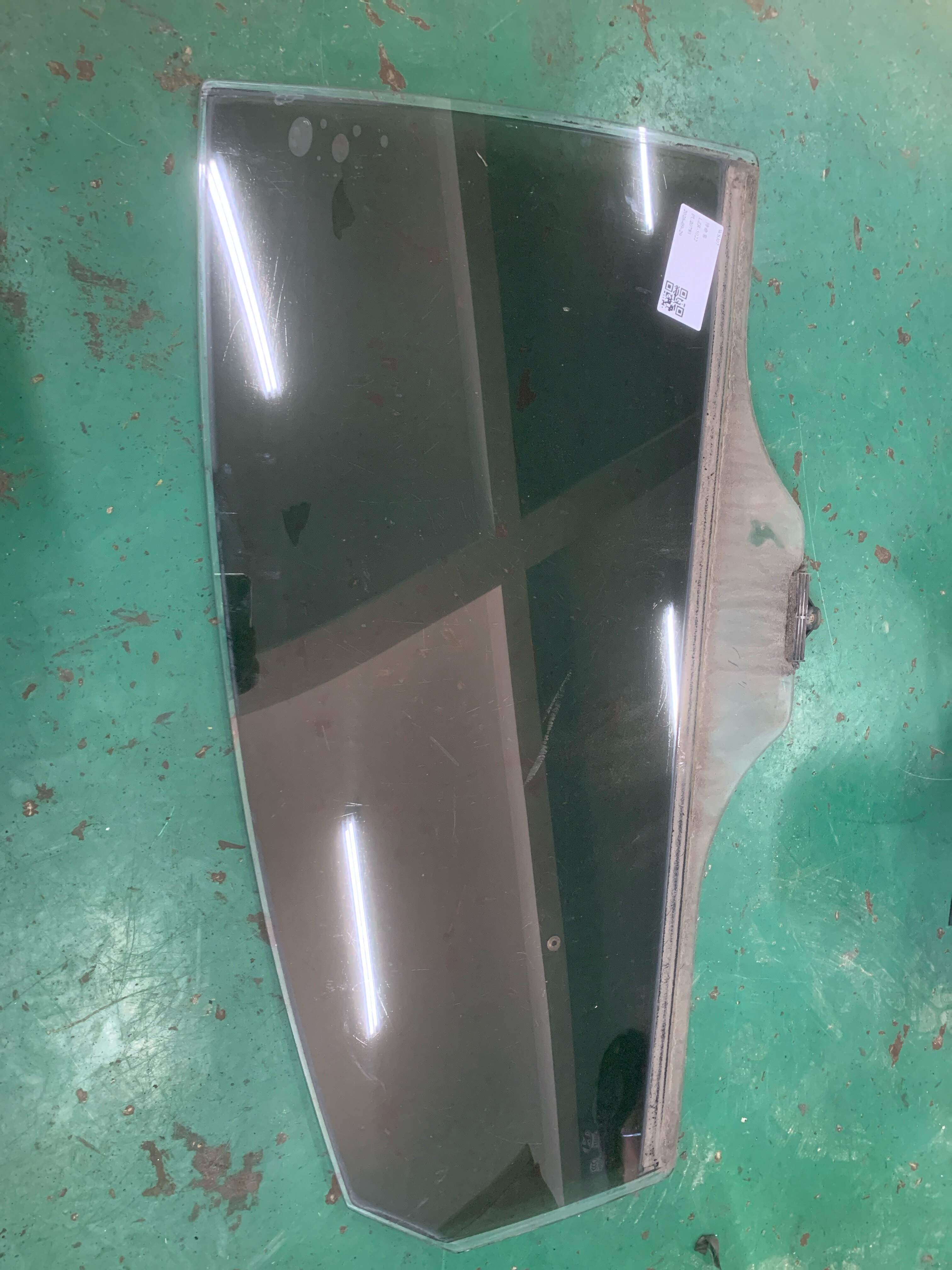 834214Q000 后门玻璃（右）