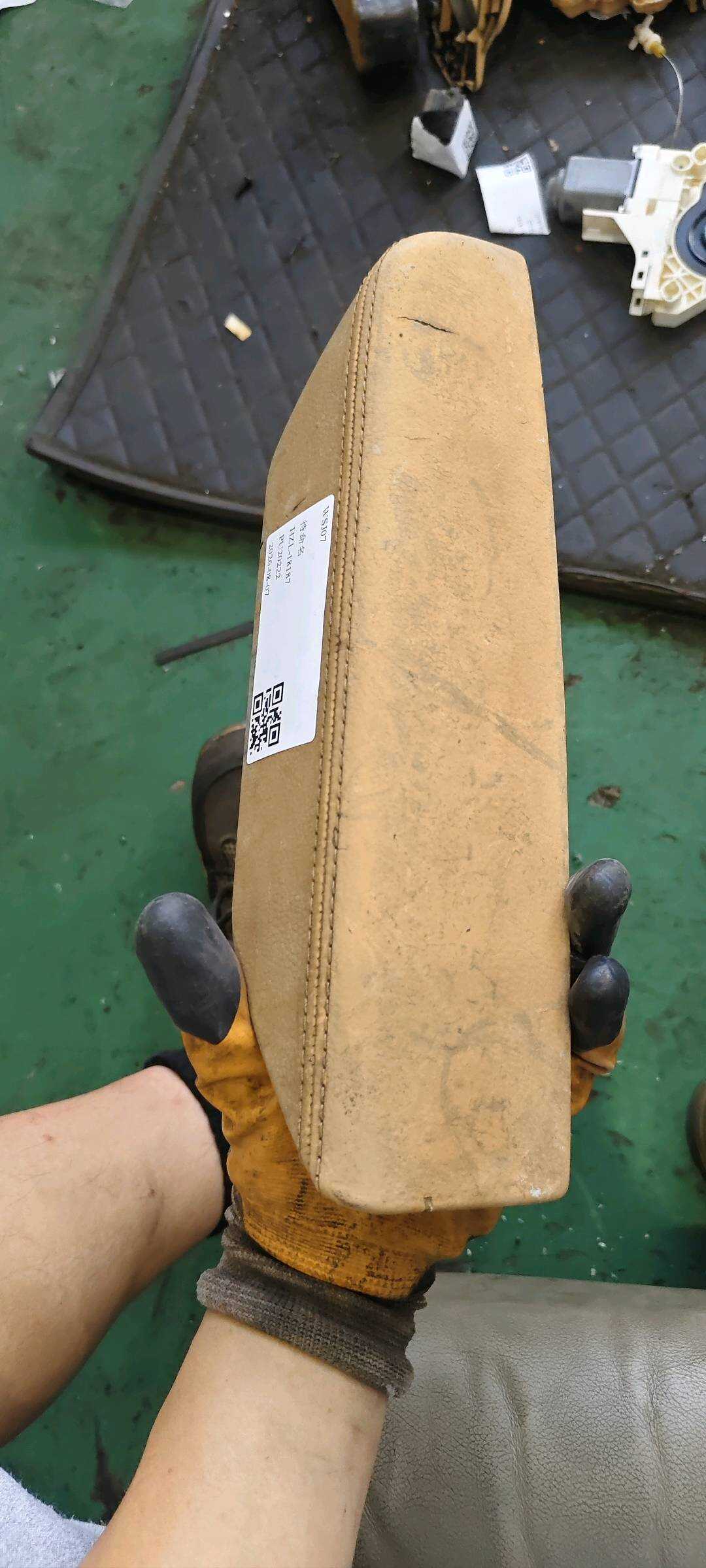 95855537300 后门扶手臂托(左)
