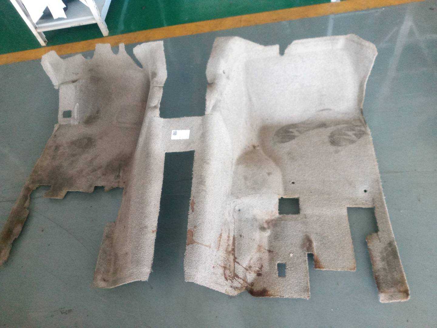 4L1863103GN17 地板地毯(前)