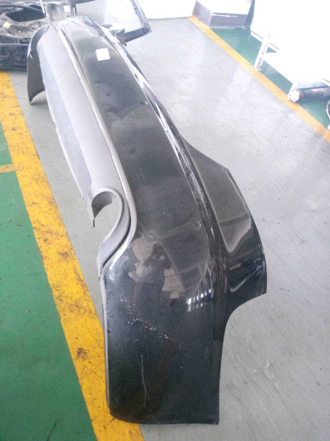 4F5807303AGRU 后保险杠皮