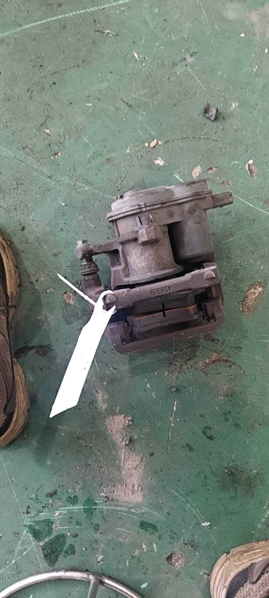 LR043283 Rear Brake Caliper, Left