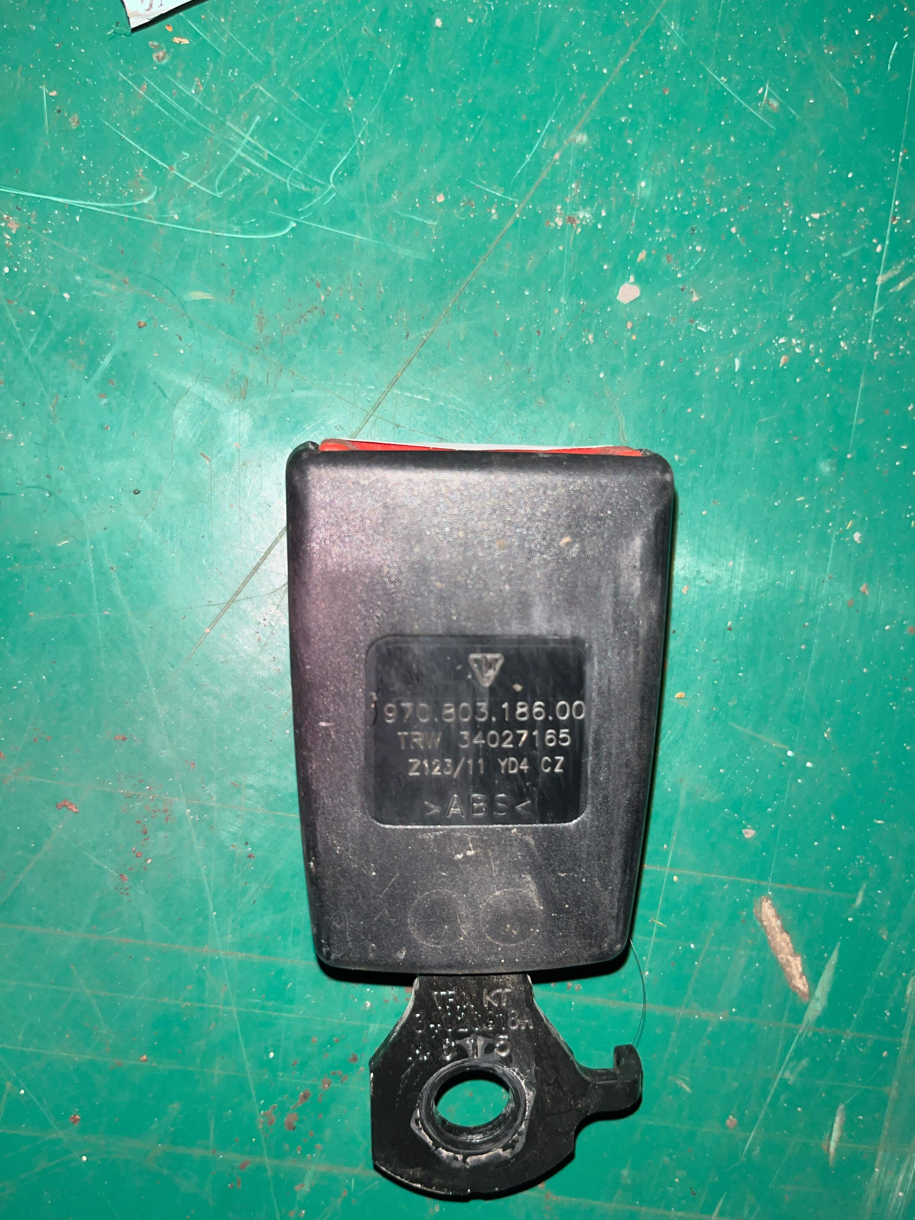 97080318600 后座椅安全带扣（右）