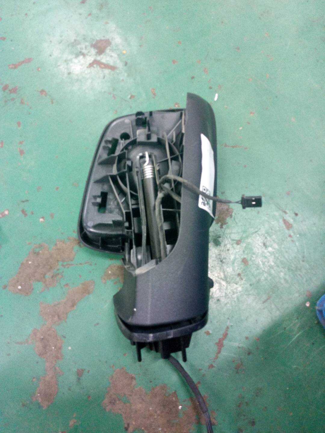 A1698101376 倒车镜固定座(左)