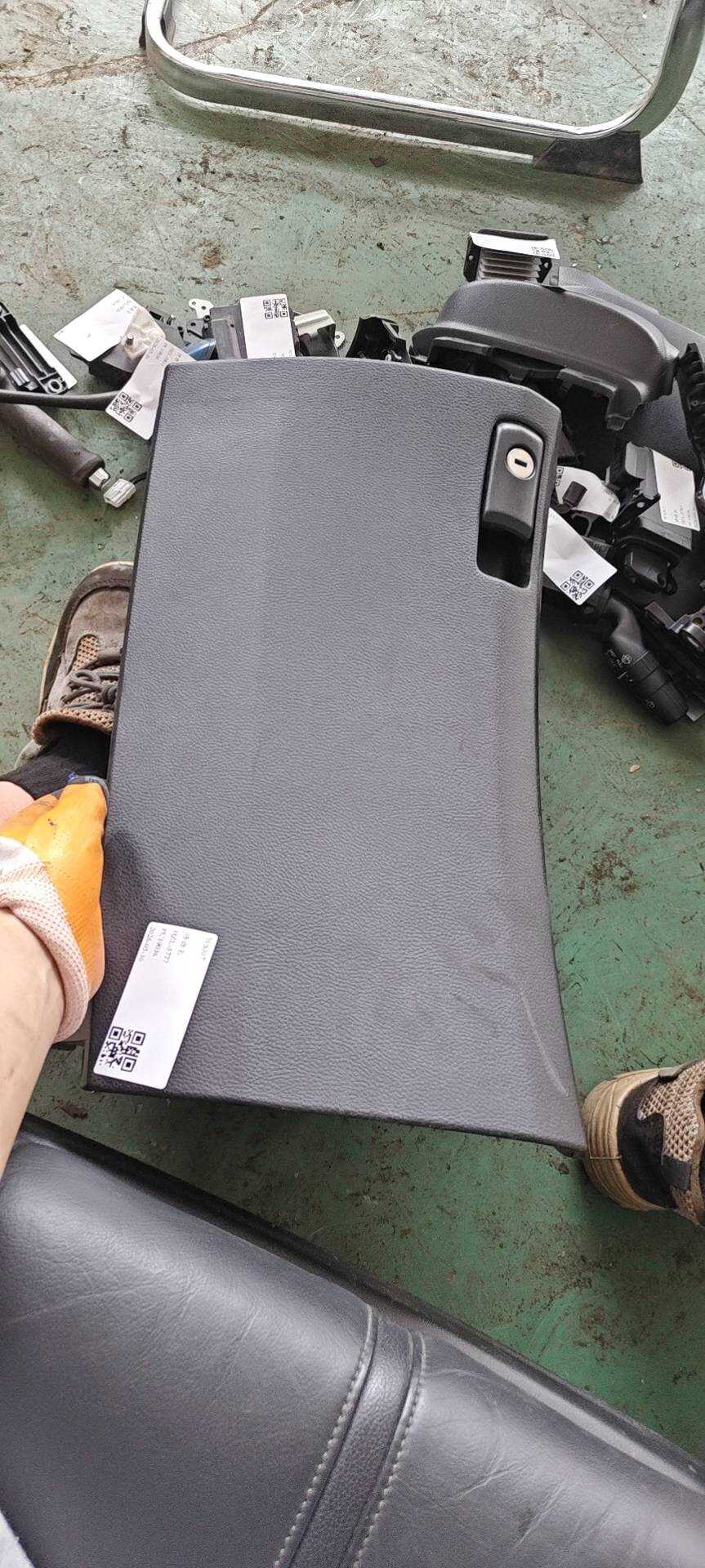 77500TA0Y01ZA 仪表台杂物箱