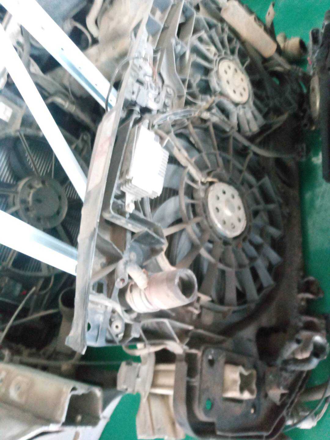 4F0121251Q 水箱