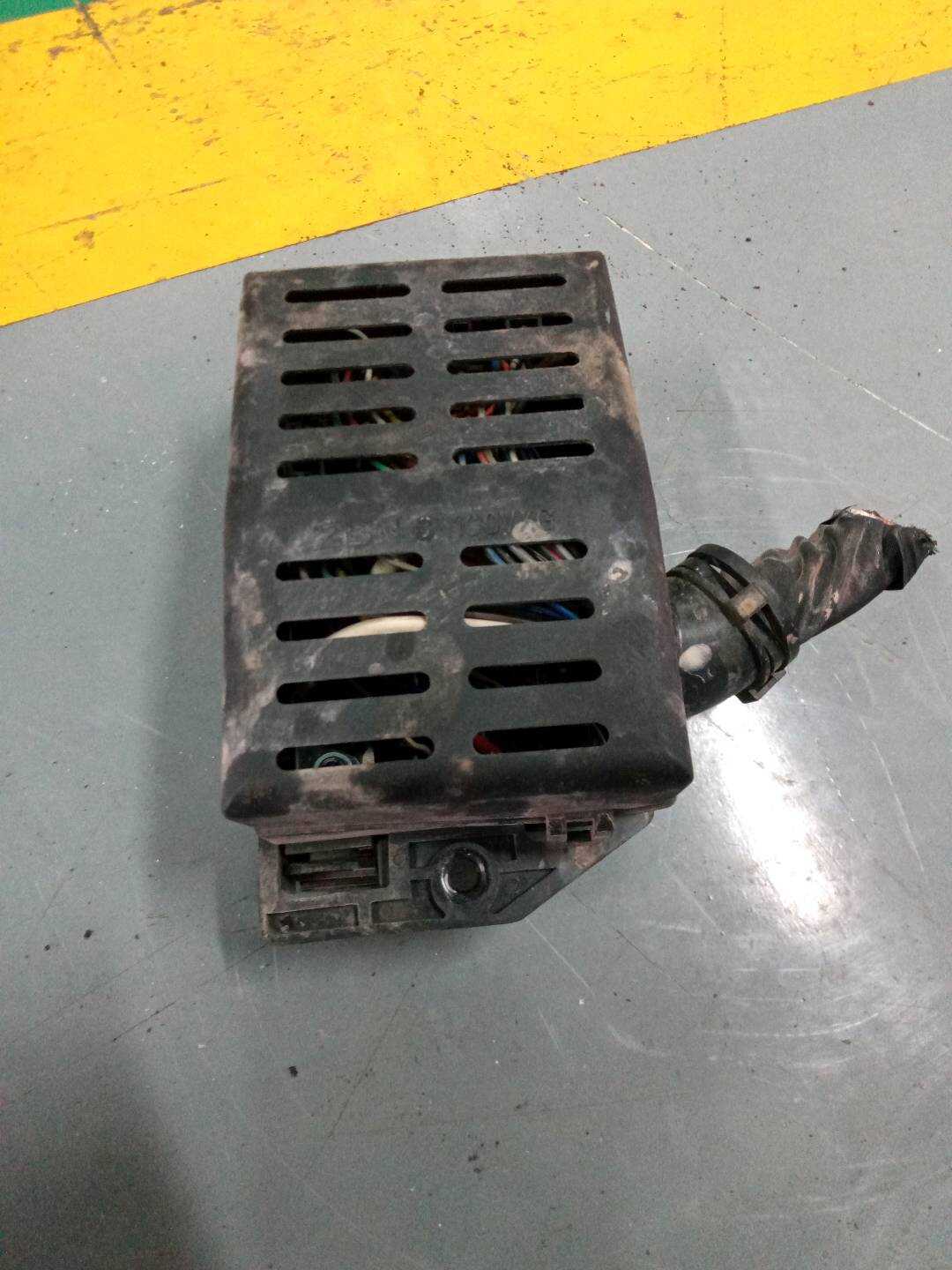 24512589 Engine Fuse Box Base