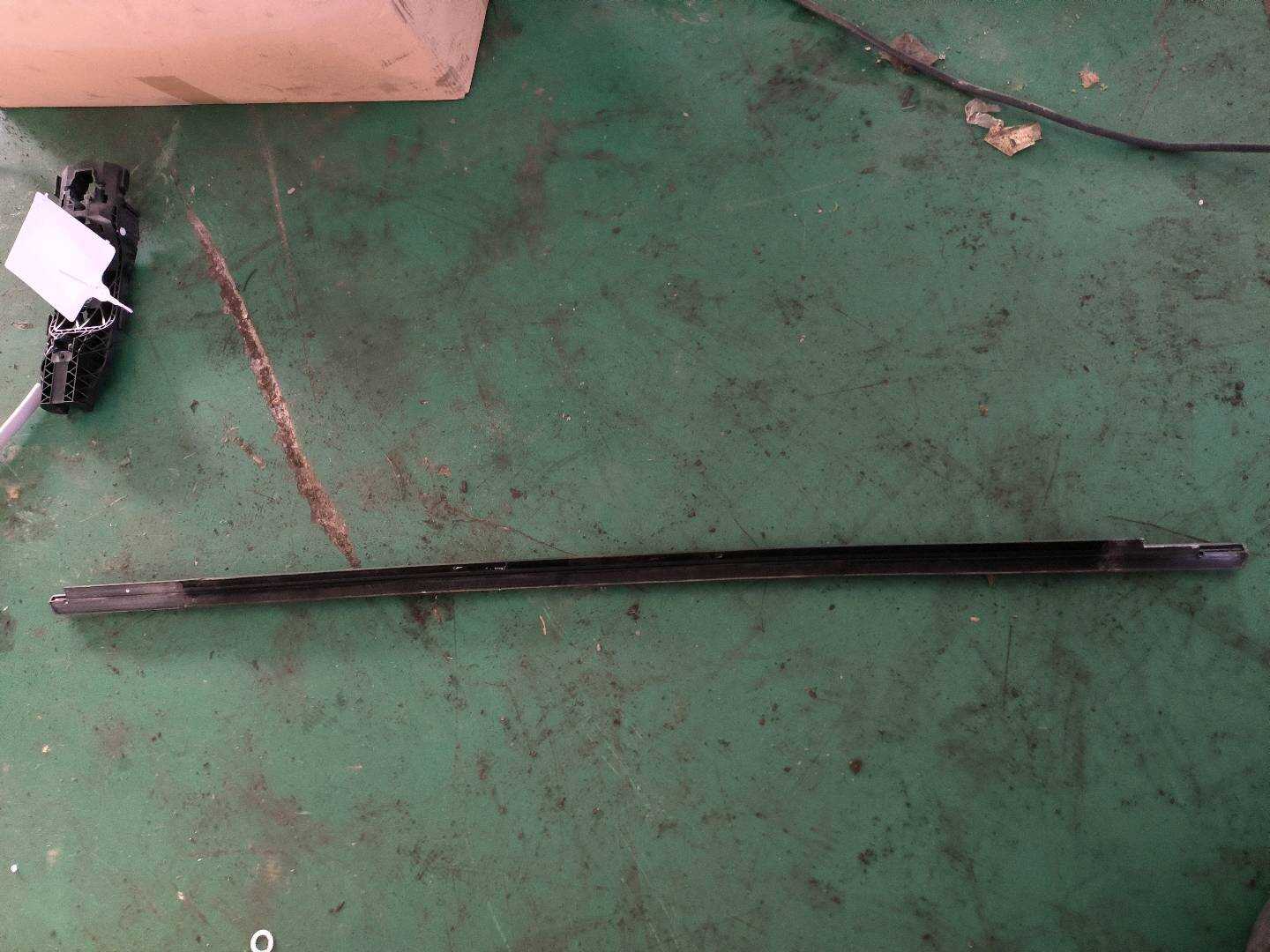 5CG839478 后门玻璃压条(右外)