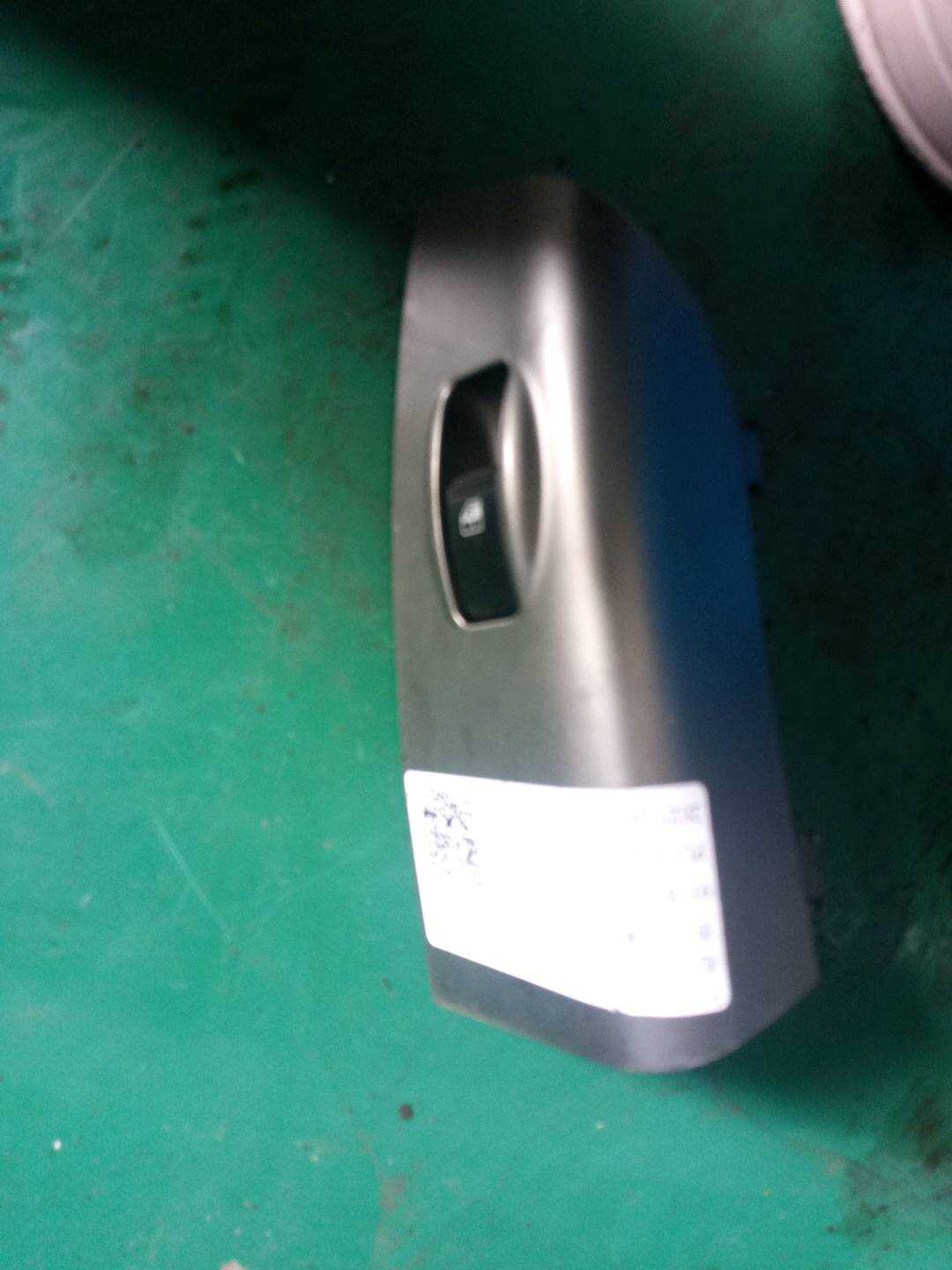9358003010 后门玻璃升降开关(左)
