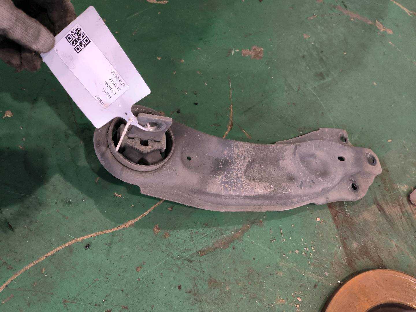 A2463500406 后从动臂(左)
