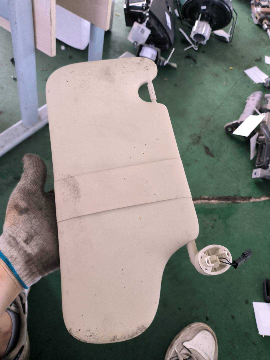 51169812693 Sun Visor, Left