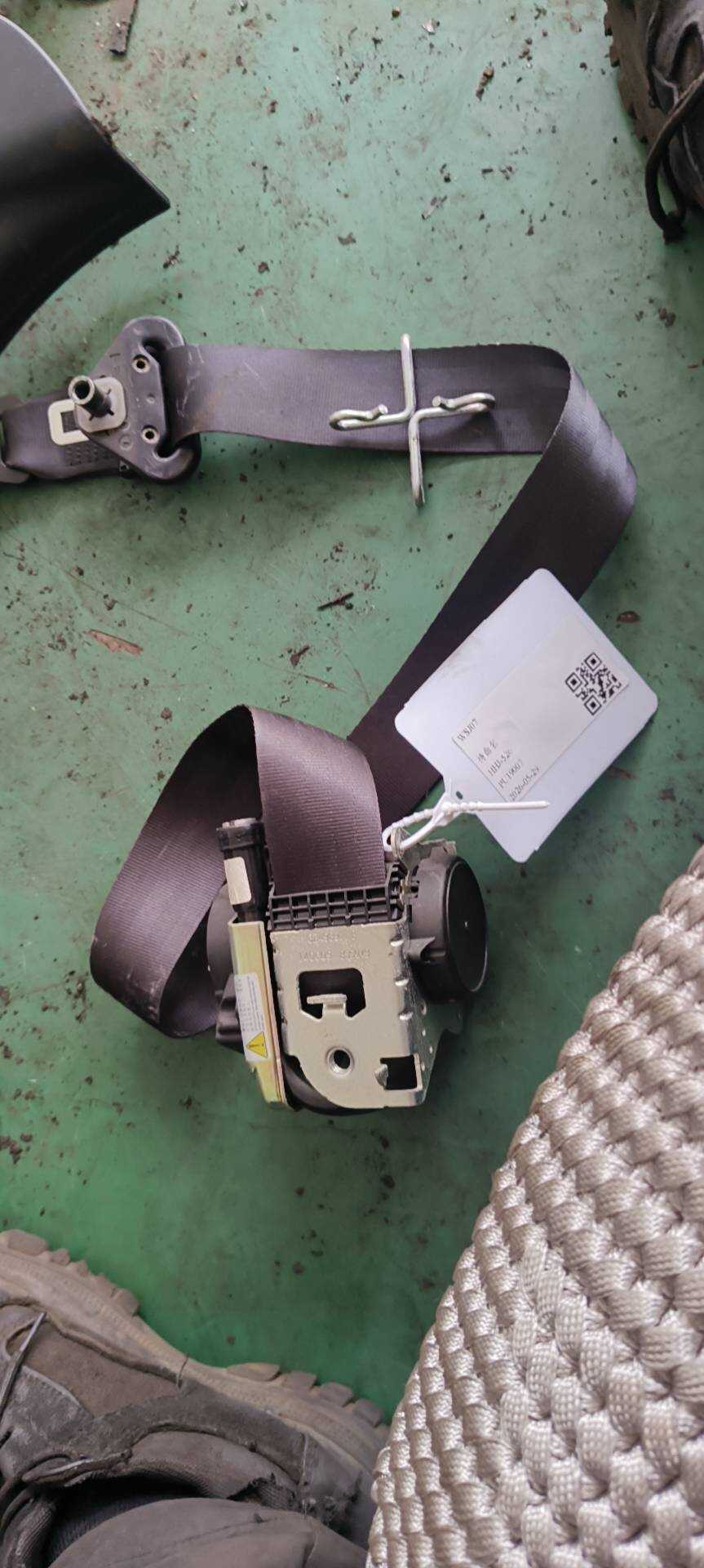 98063701XX 副驾驶员座椅安全带