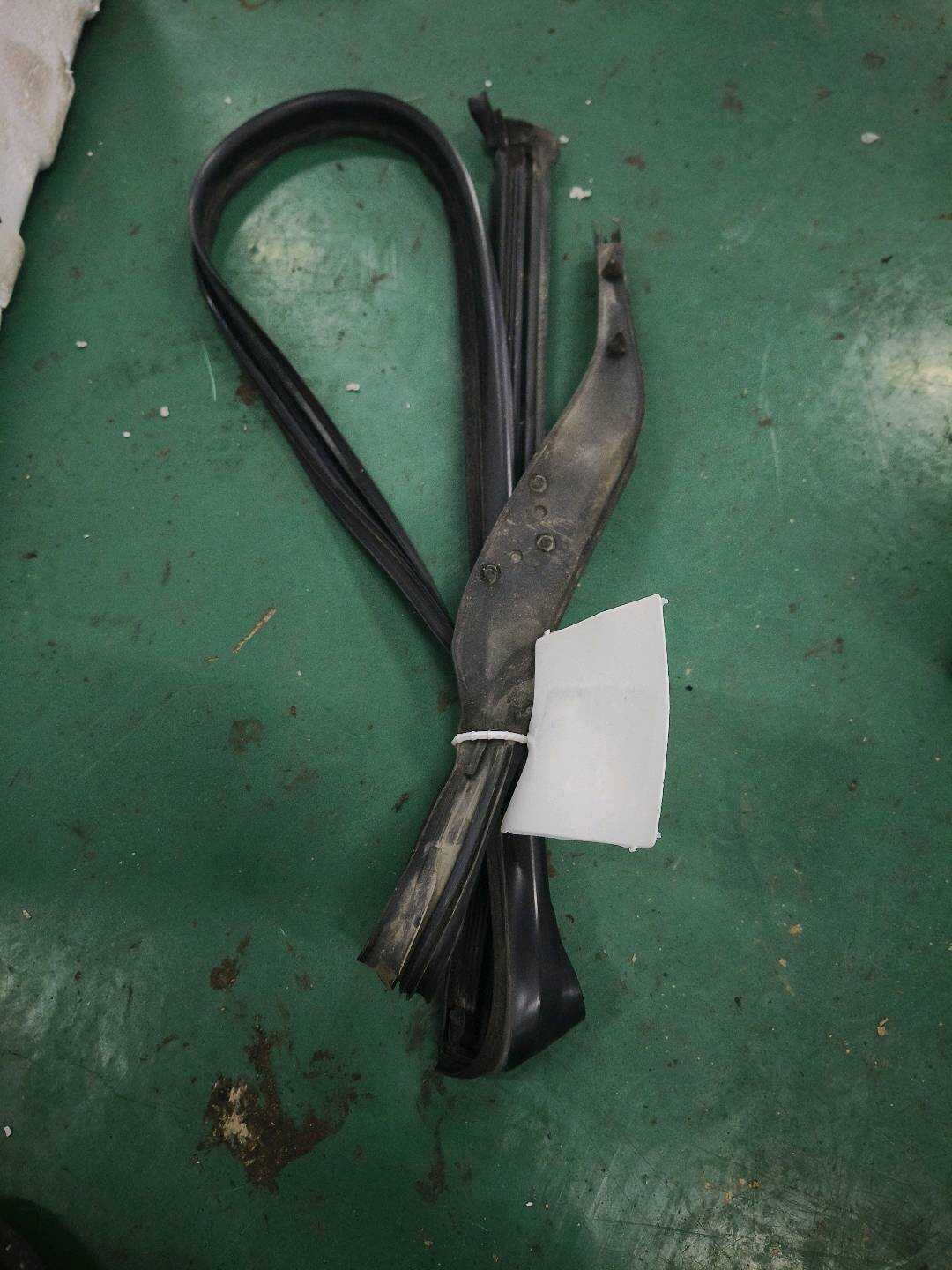 51357182304 Rear Door Weatherstrip (Upper Right)