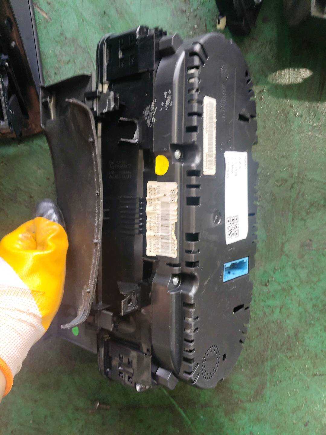 1TD920865A 组合仪表总成