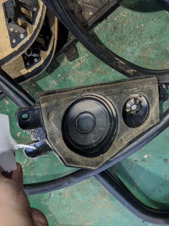 65139211048 侧围扬声器（左）