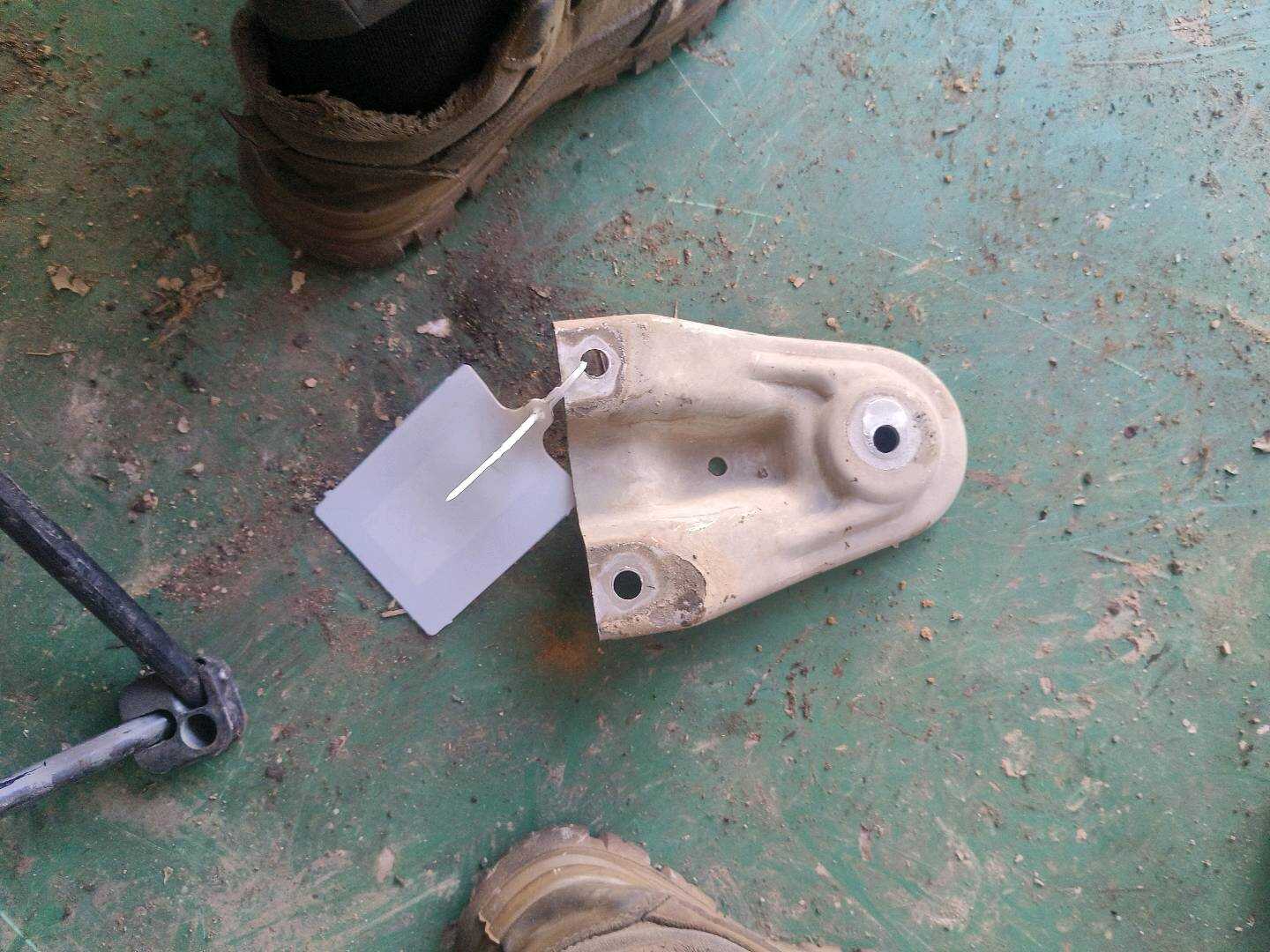 L4F0399541C Subframe Bracket Right, Left