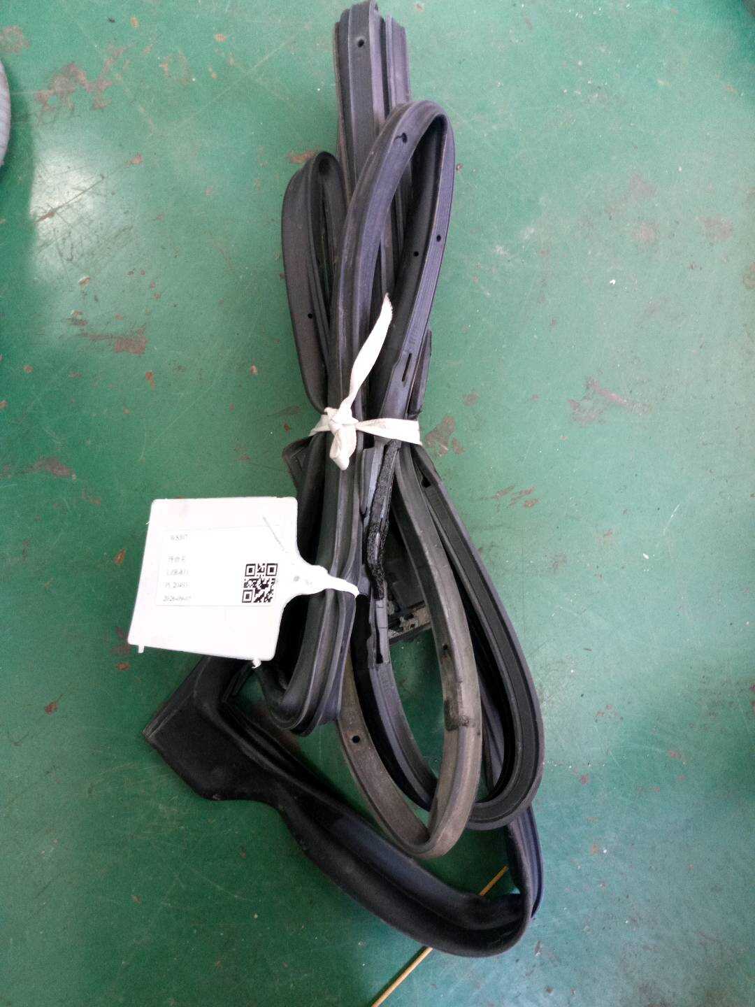 6787148060 后门车门密封胶条(右)