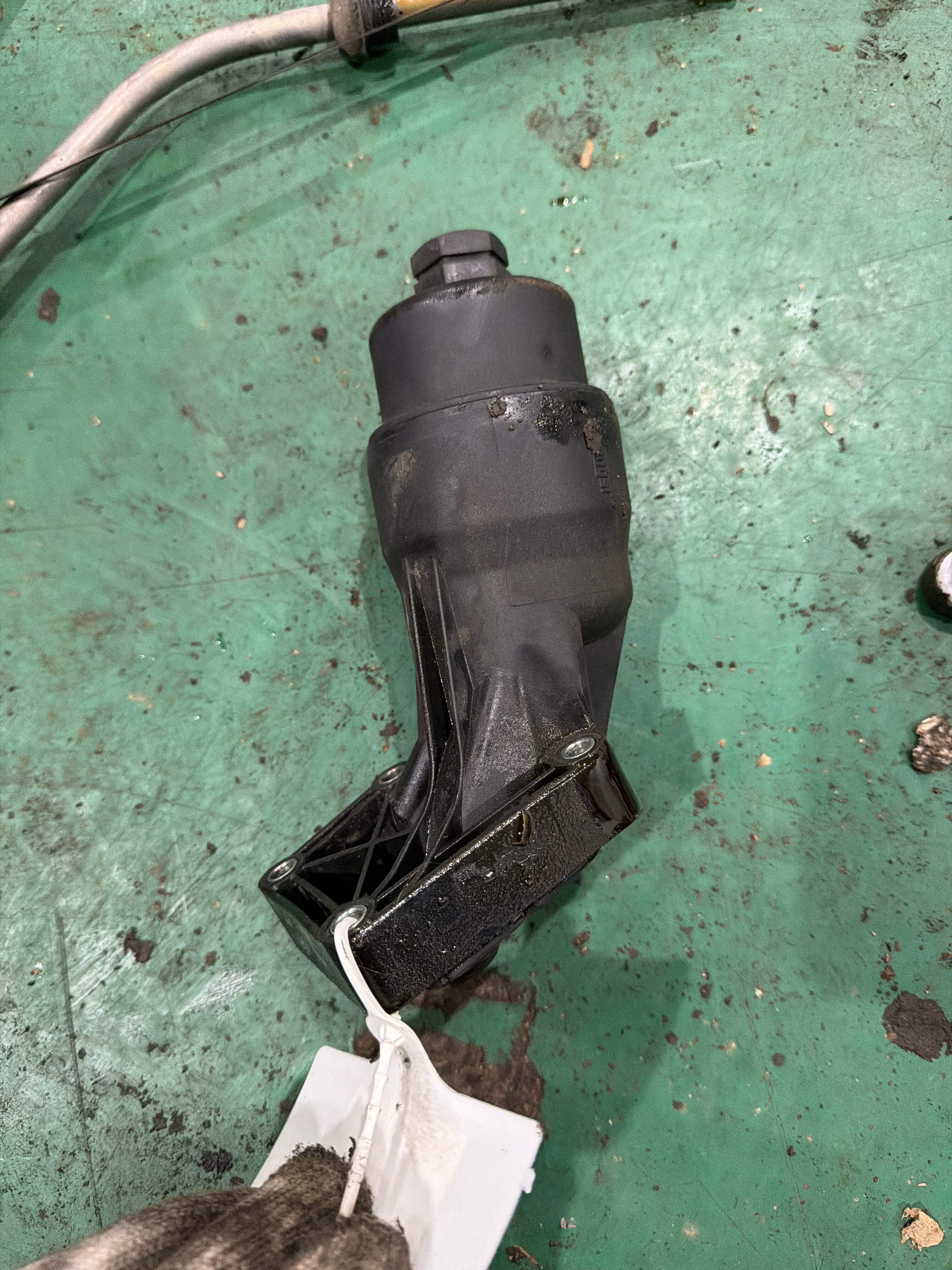 A2661800010 Oil Filter Assembly