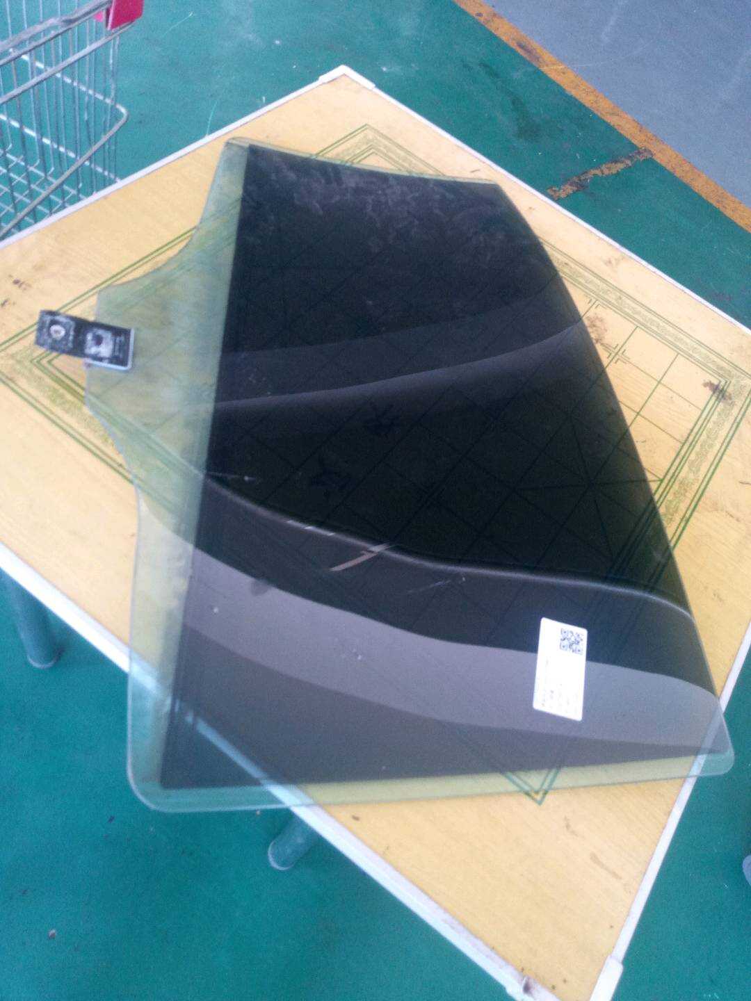 A2217300318 后门玻璃（左）