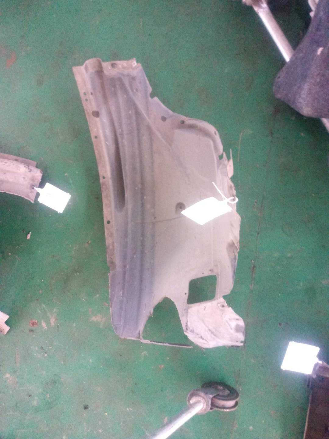 51717234831 前叶子板内衬（左前）