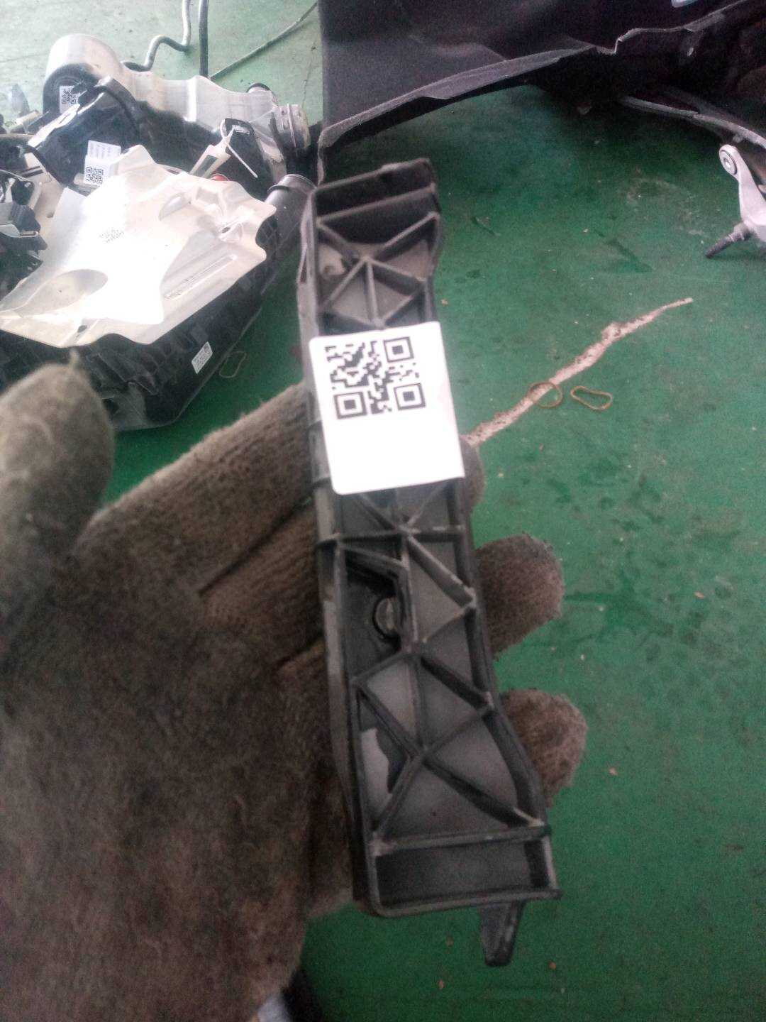 A2058320000 支架