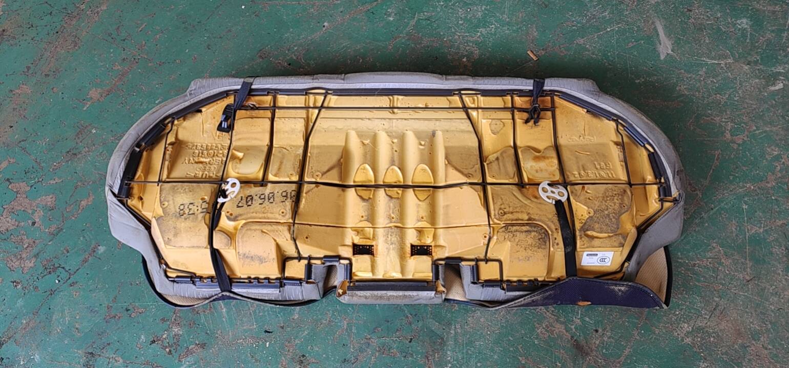 8E5885375 Rear Seat Base Cushion