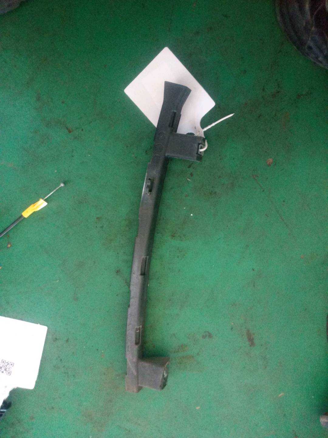 22824529 Front Door Window Guide Rail, Rear Left
