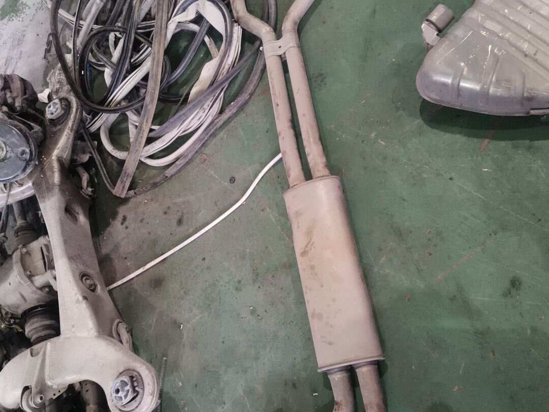 T4N5147 排气管(中)