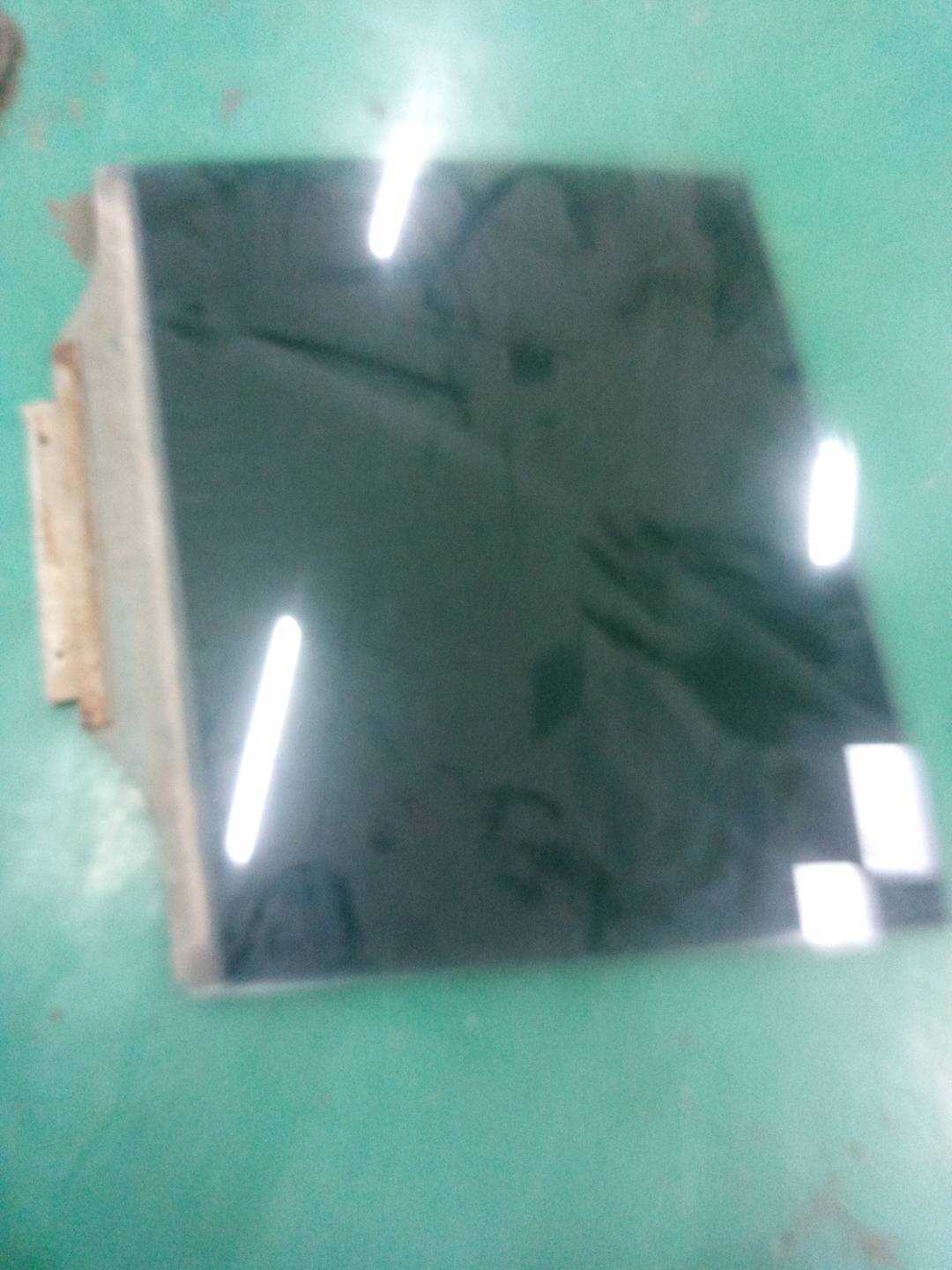 8796106338 后门玻璃(左)