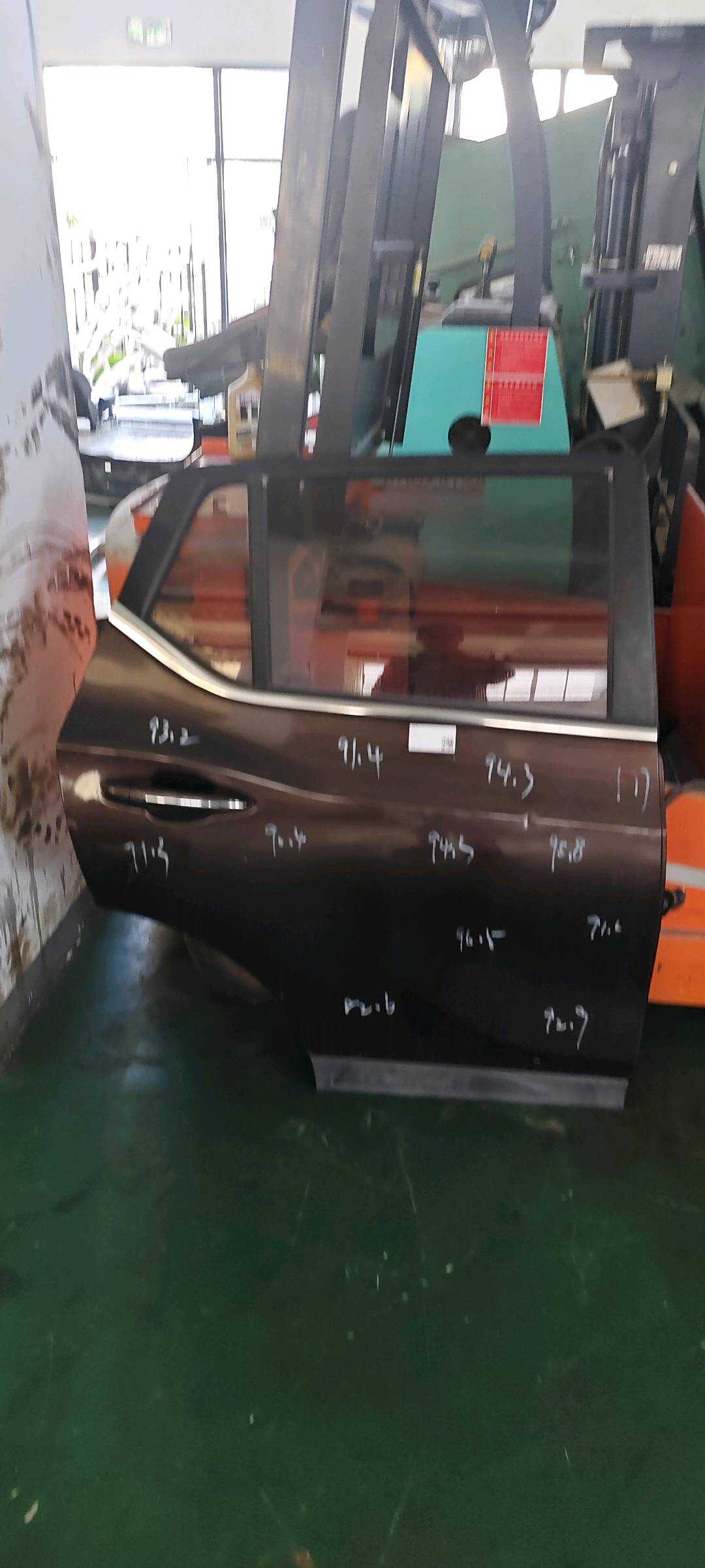 5040011ADU0000A00 右后门壳