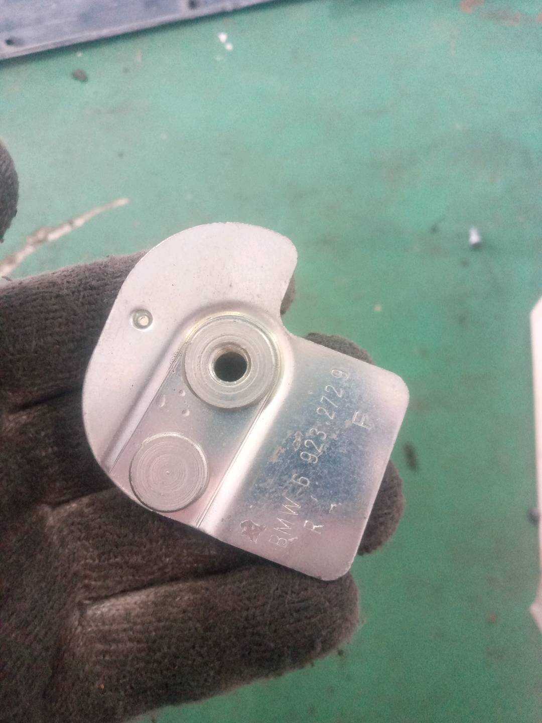 65506923272 后座椅显示器支架
