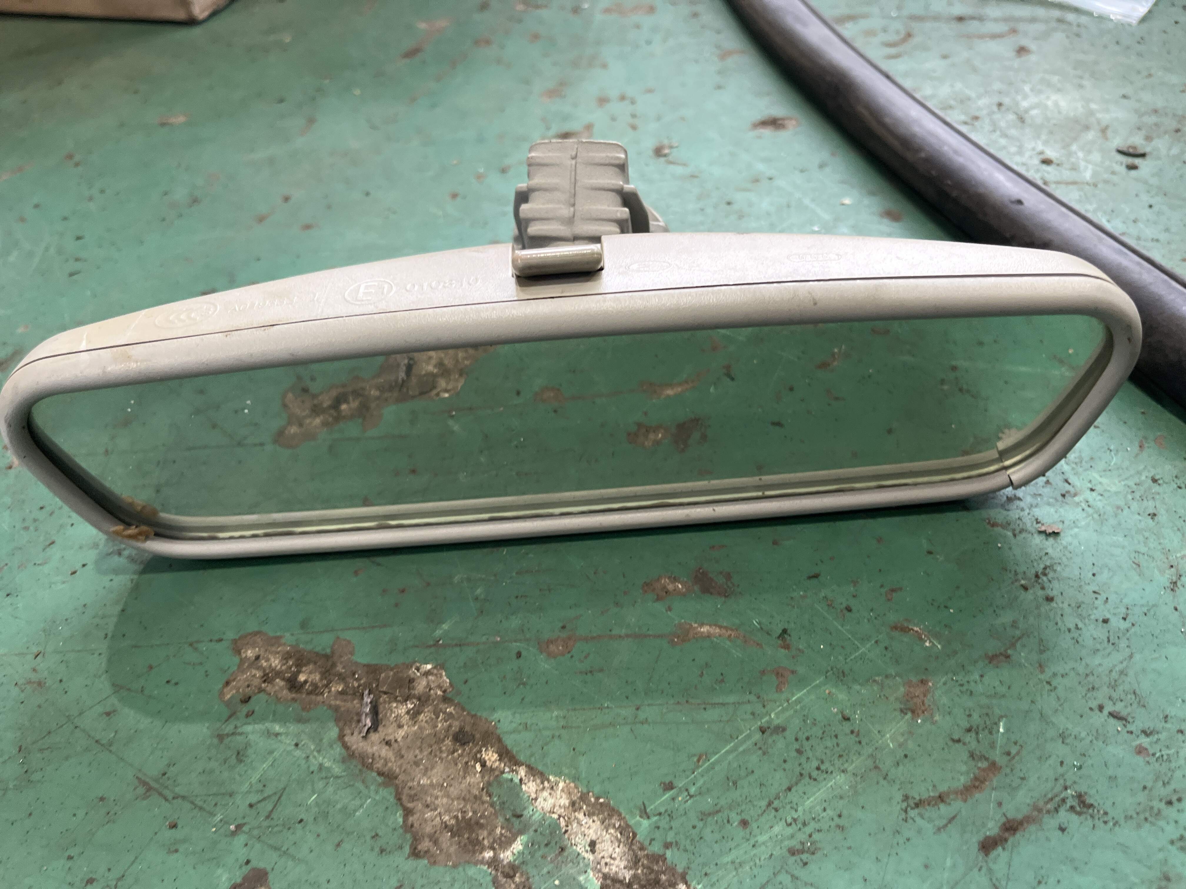 8T0857511 内后视镜