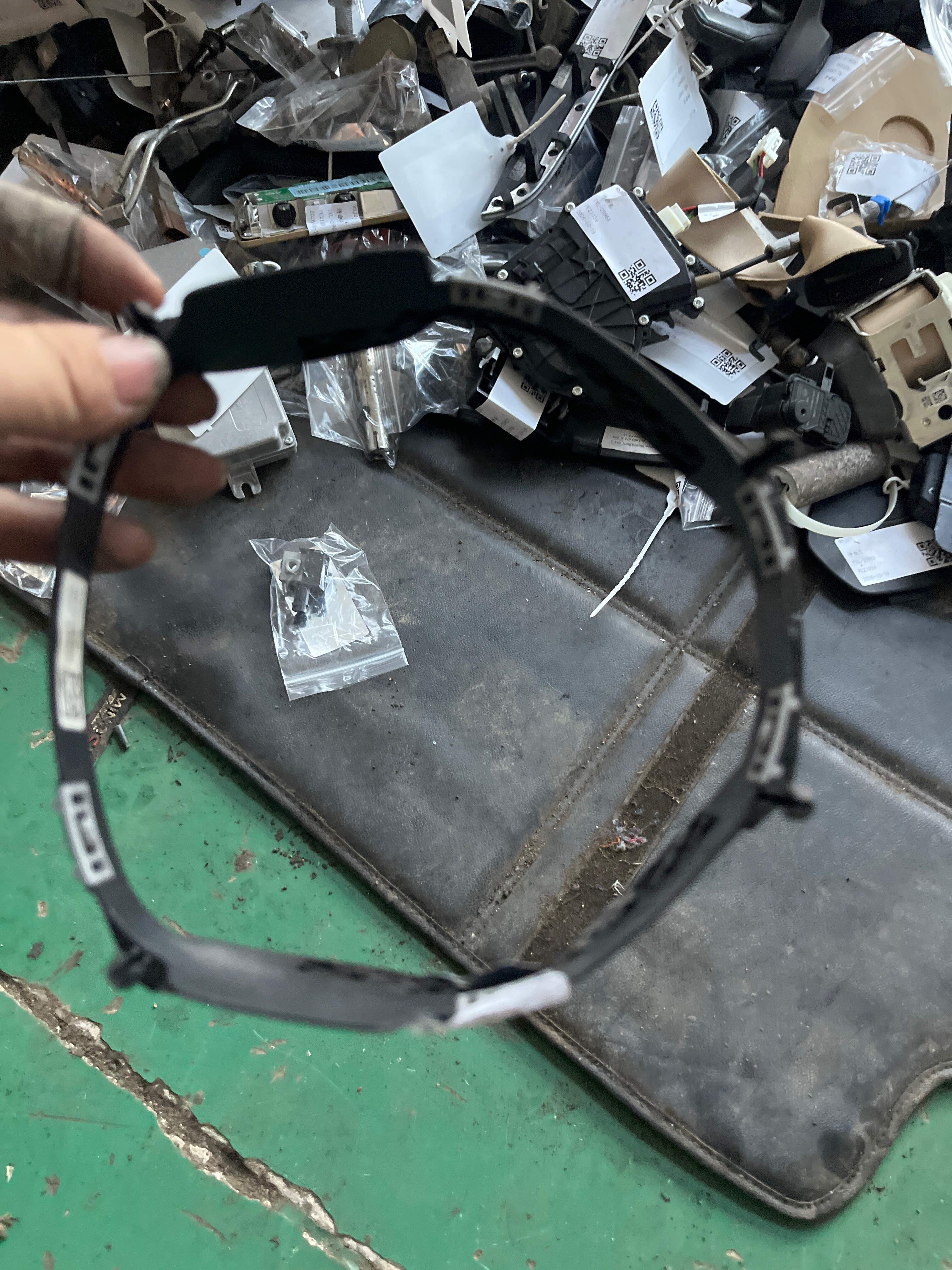 4F0419689 Steering Wheel Cover