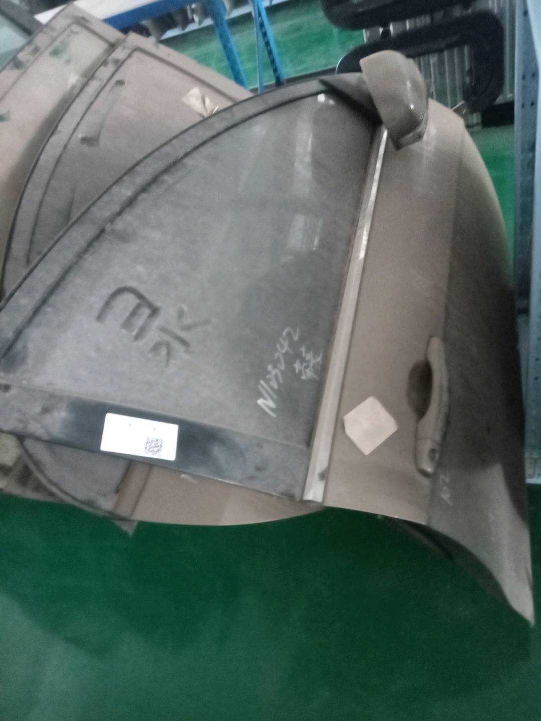 106200269202 前门壳（右）