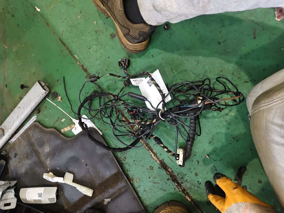 1K9971147B 线束,用于后舱盖