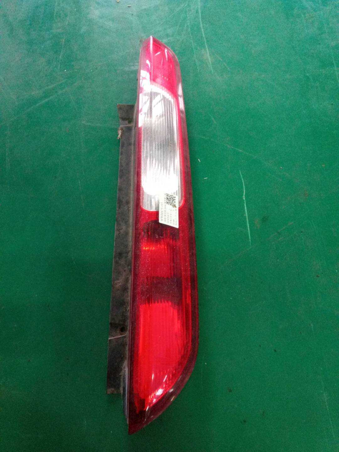 4M5113404AF 尾灯总成（右）