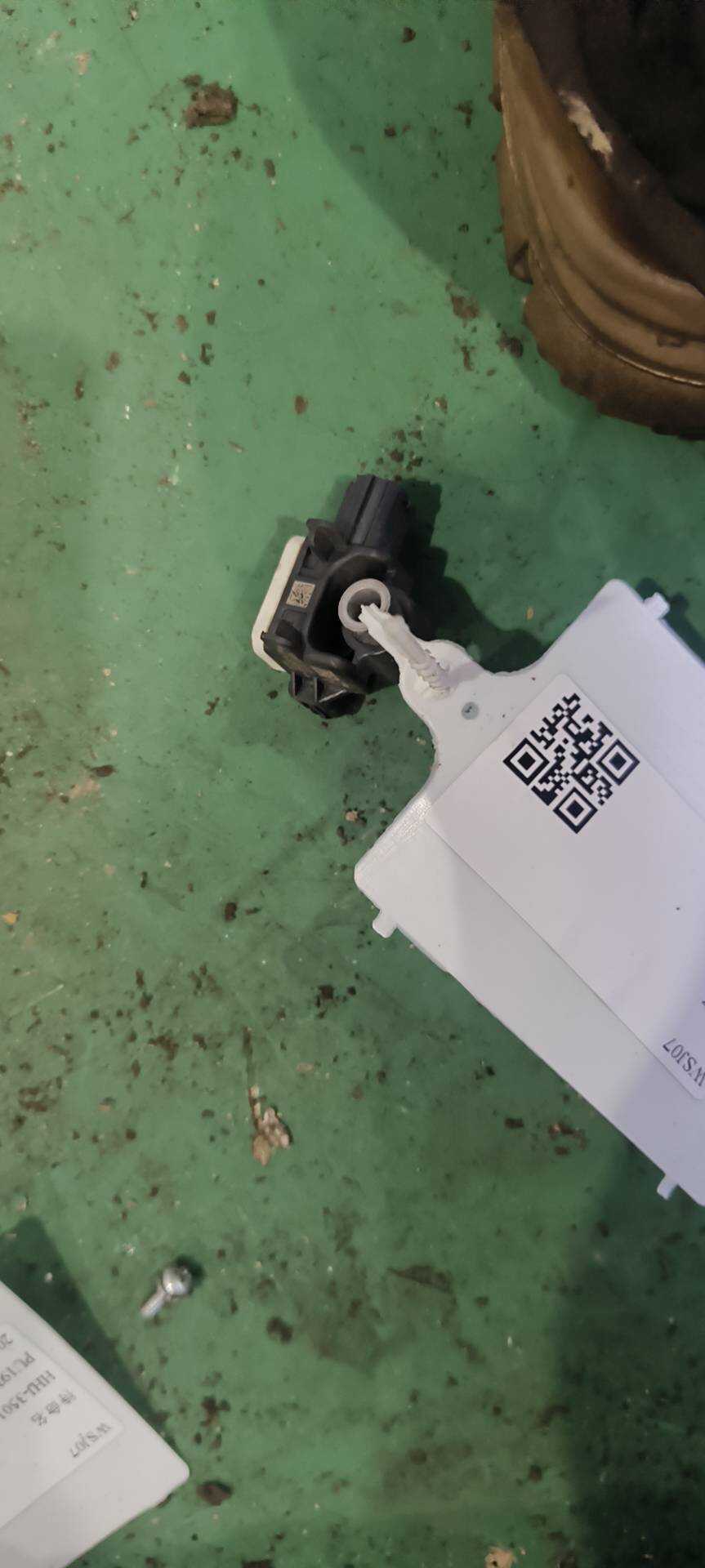 K88303JA0A 侧气囊传感器