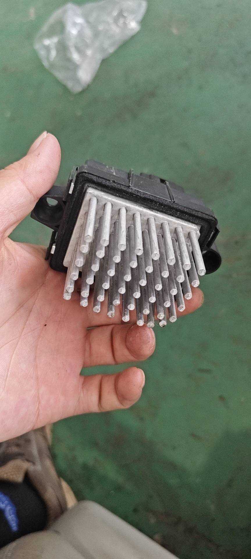 G3GH19E624AA 鼓风机电阻