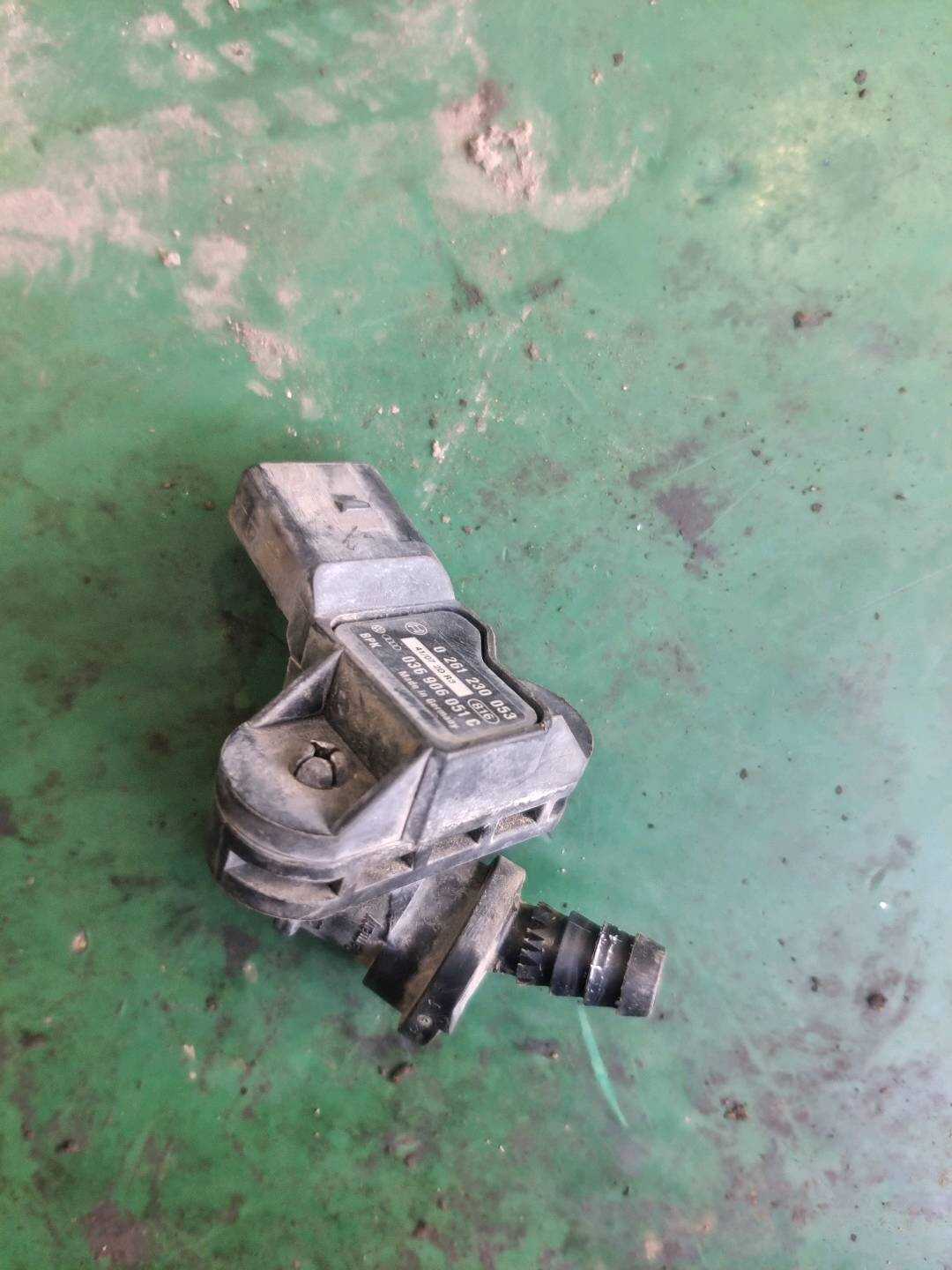036906051C Brake Booster Vacuum Sensor